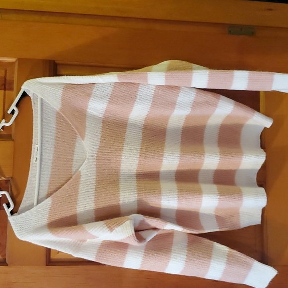 Sweater - Picture 2 of 3